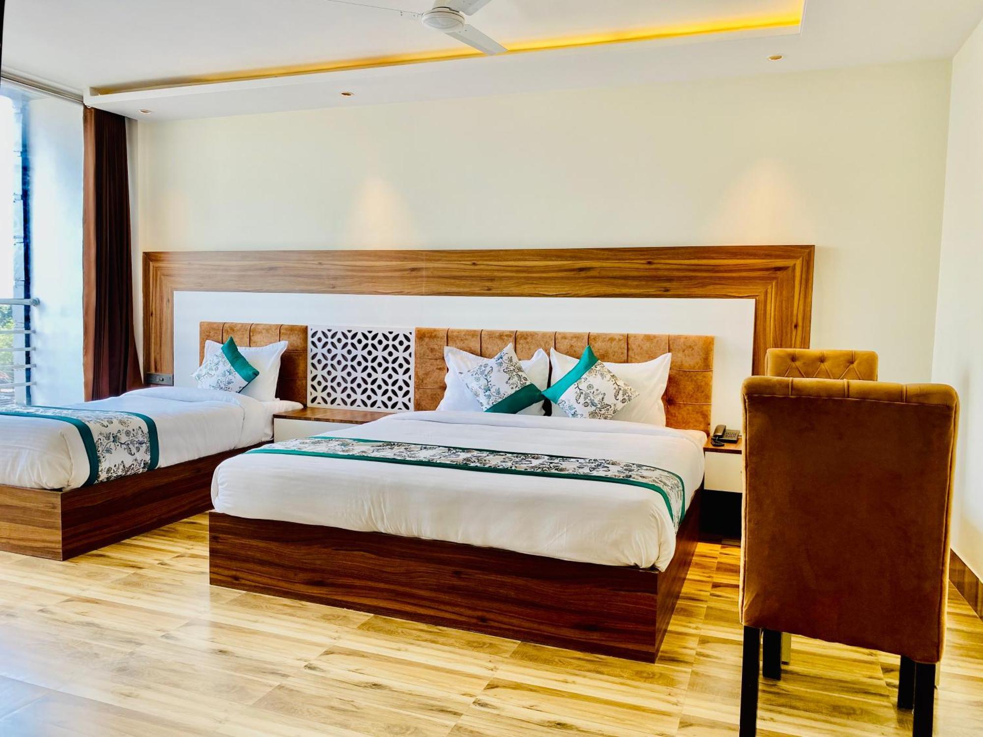Hotel White House 350 Mtr From Golden Temple Amritsar Exterior photo