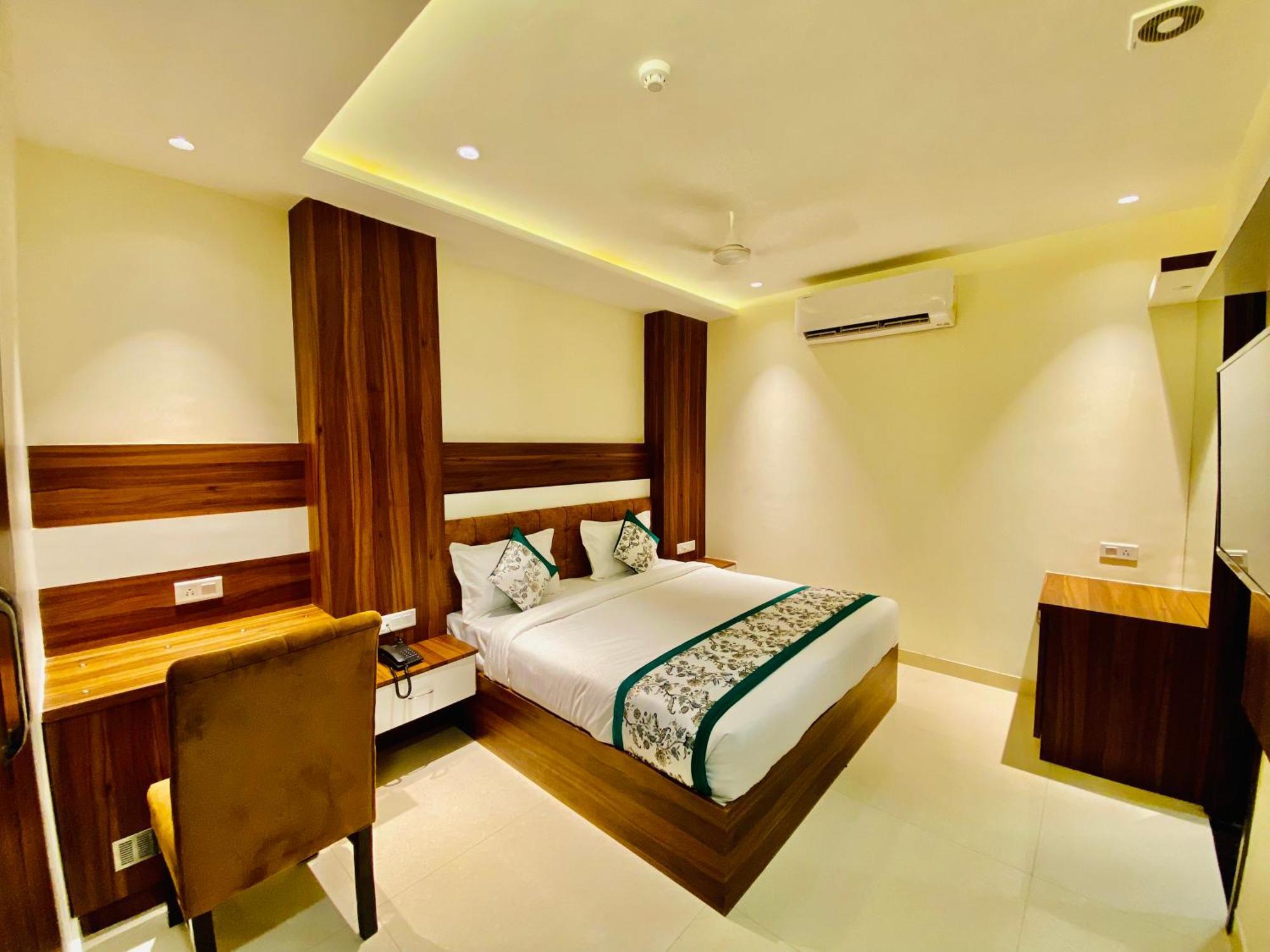 Hotel White House 350 Mtr From Golden Temple Amritsar Exterior photo